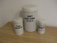 3 alte Apothekengefäße aus