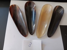 4 alte Horn - Pulverschiffchen