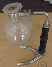 altes Destillationsglas mit